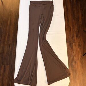 NWT Forever 21 Brown Ribbed Flared Leggings-M